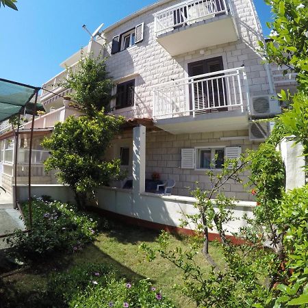 Apartmani Tanja Bol Eksteriør bilde